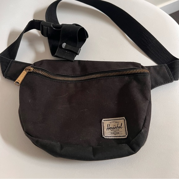 Herschel Hip Pack - Picture 2 of 4